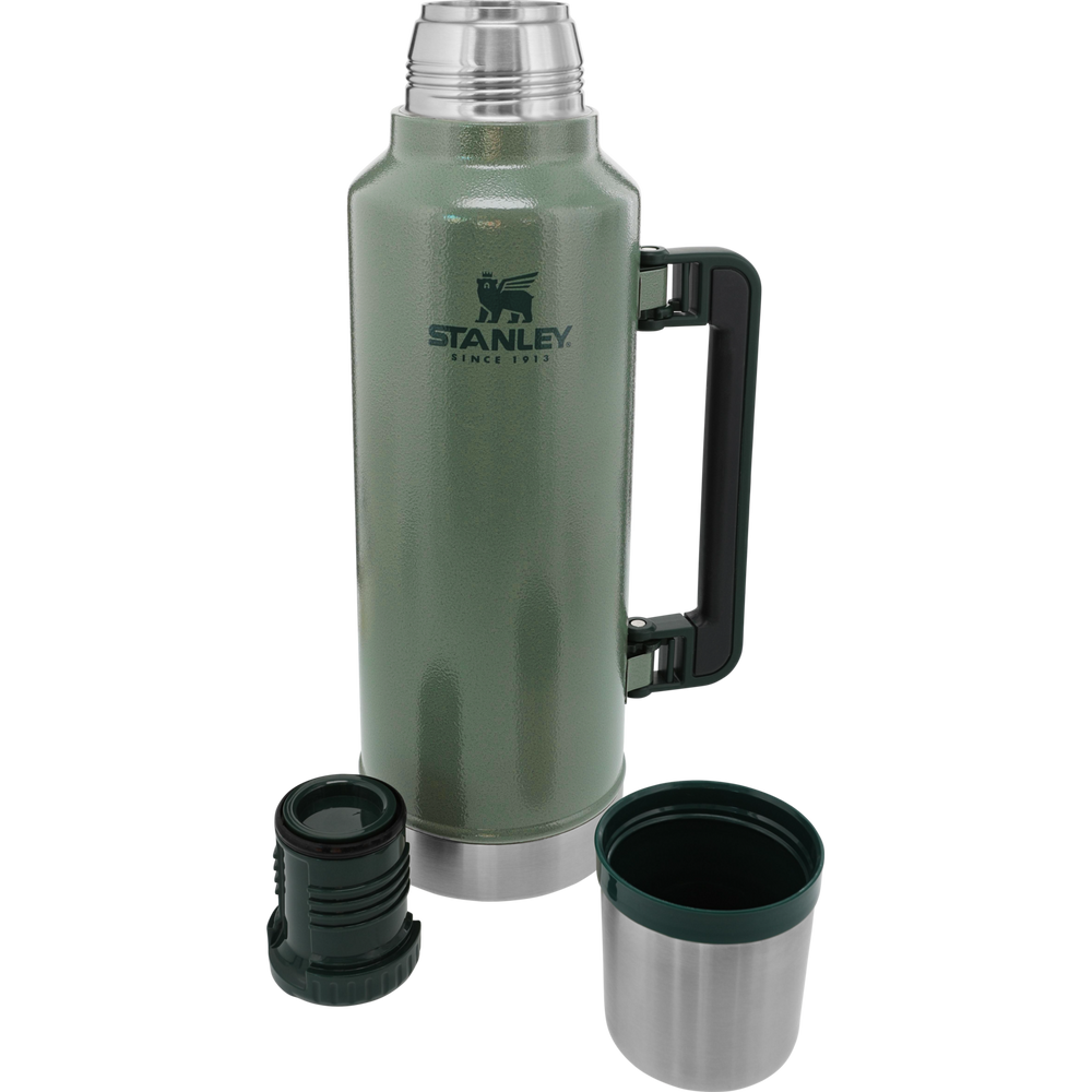 Stanley 1913 Classic Legendary Bottle 2 QT in Hammertone Green | View 2