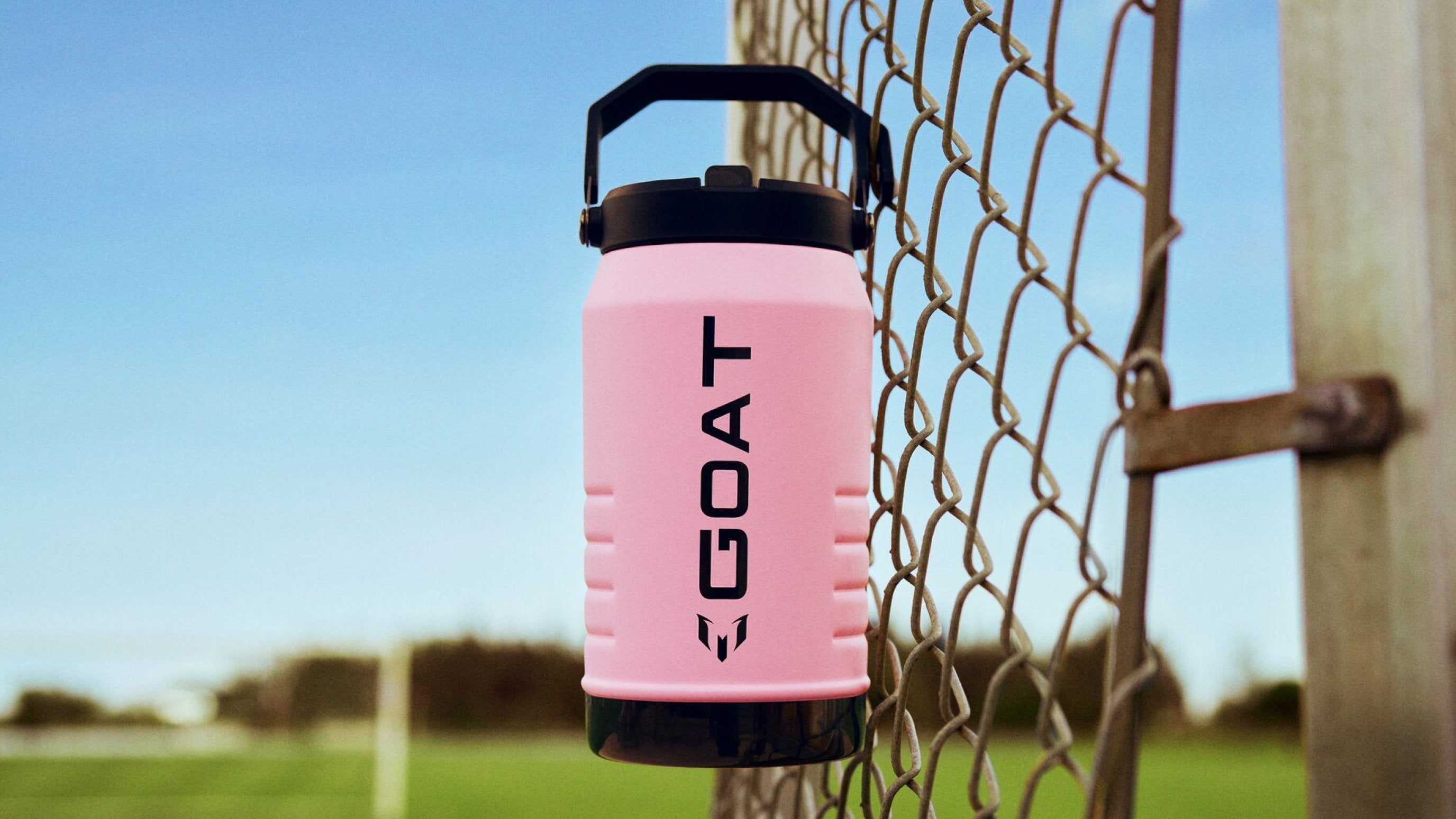 The Messi x Stanley IceFlow™ Flip Straw Jug | 64 OZ (1.9L)